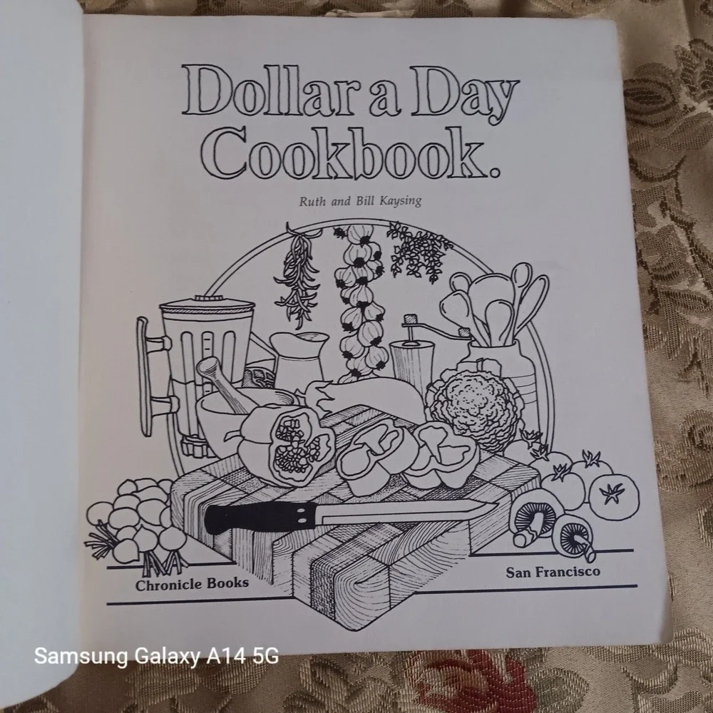 Dollar a Day Cookbook Ruth Bill Kaysing 1977 Vintage Budget Cooking Softcover